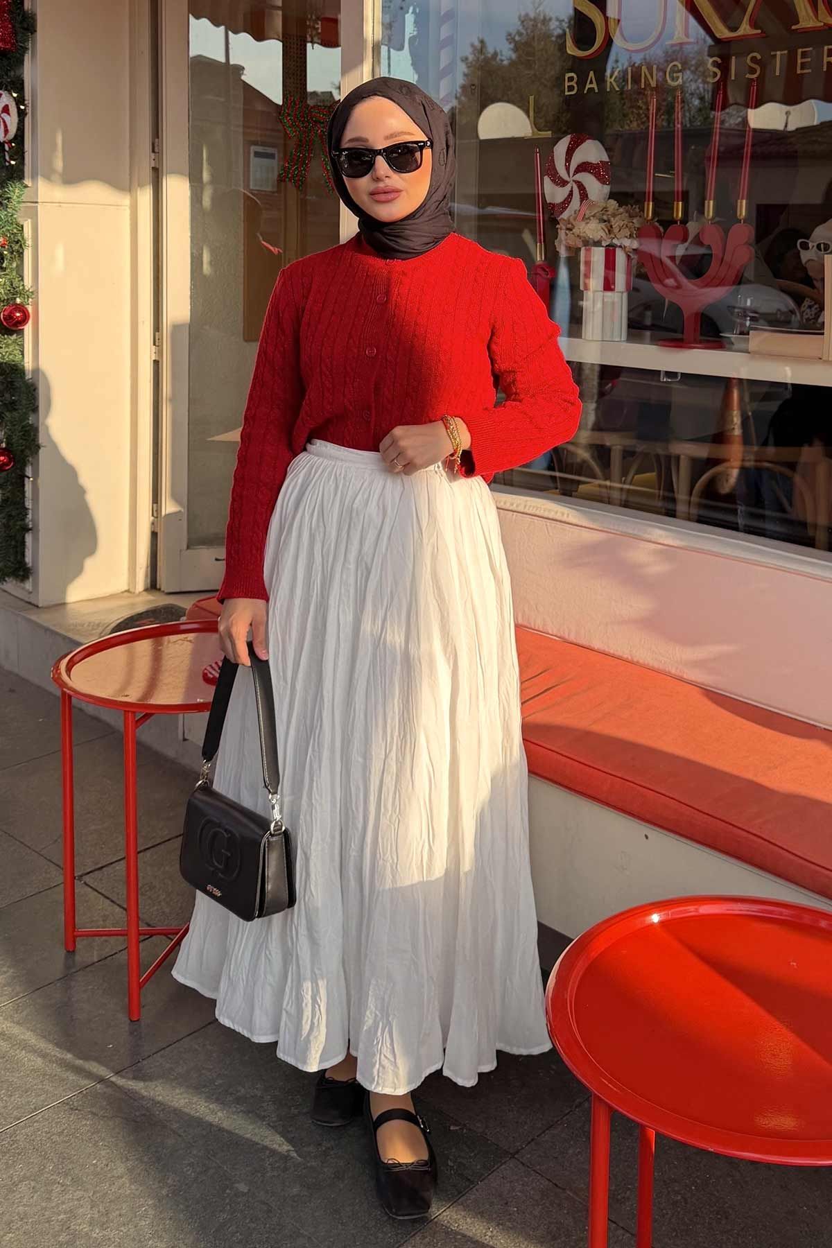 İrem'in Kombinini Keşfet