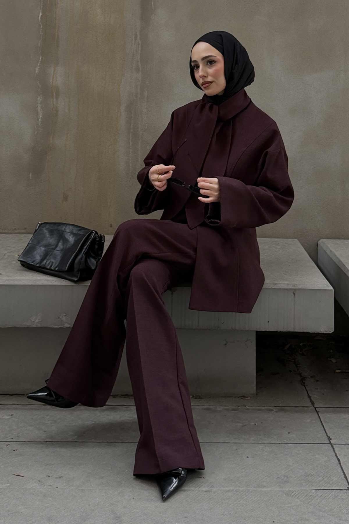 Sümeyye'nin Kombinini Keşfet