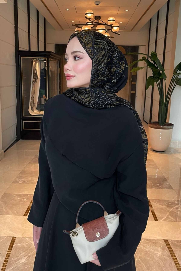 Esra'nın Kombinini Keşfet - Thumbnail