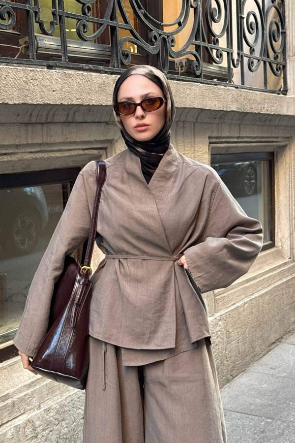 Betül'ün Kombinini Keşfet - Thumbnail