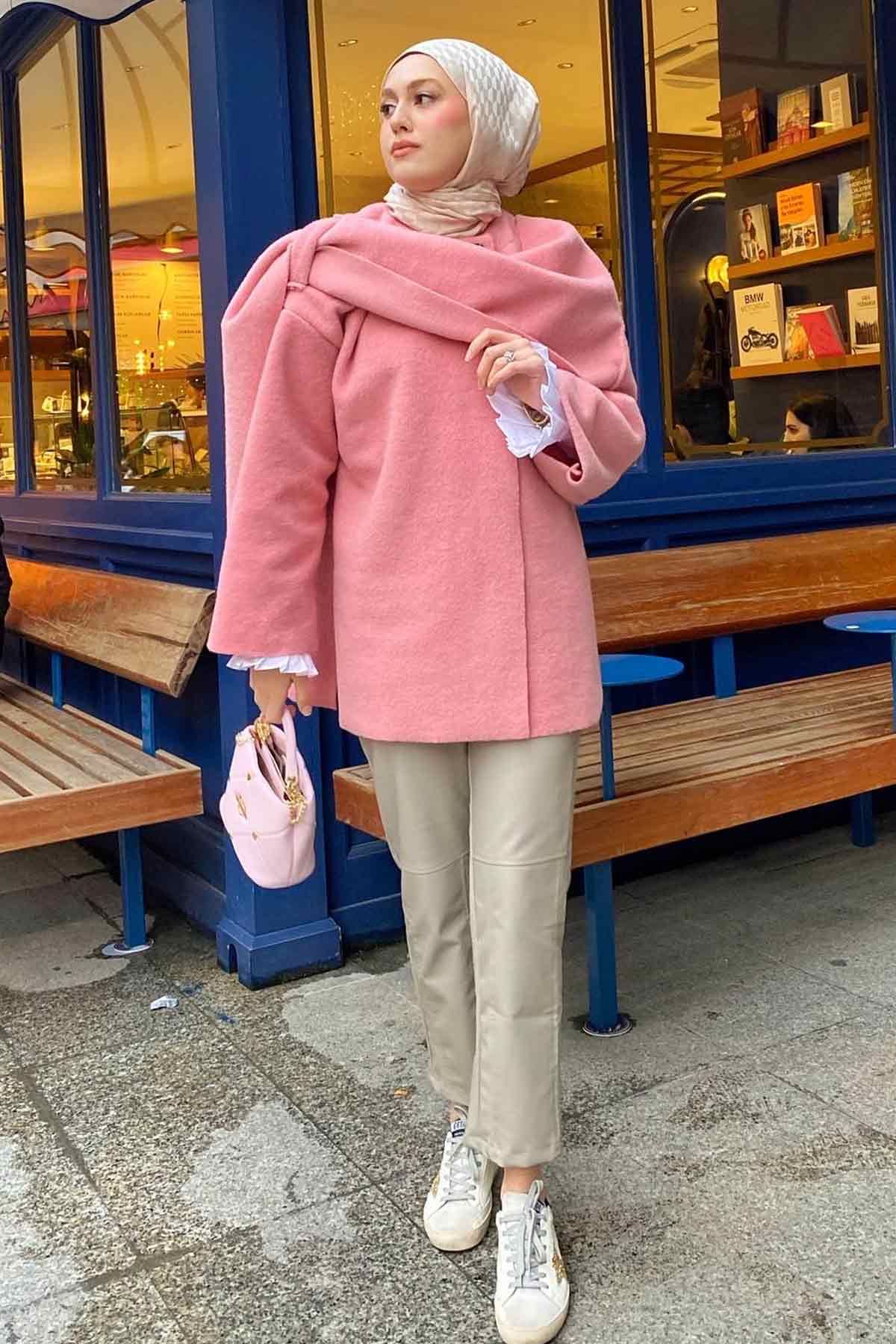 Büşra'nın Kombinini Keşfet9