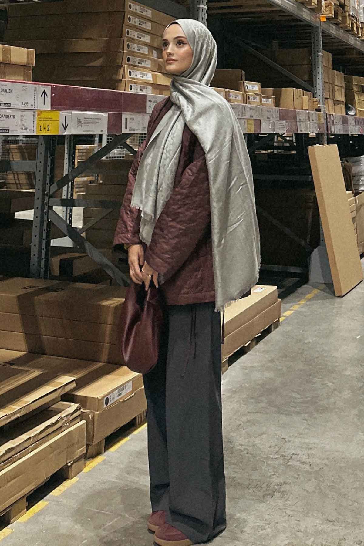 Ayşenur'un Kombinini Keşfet (1)