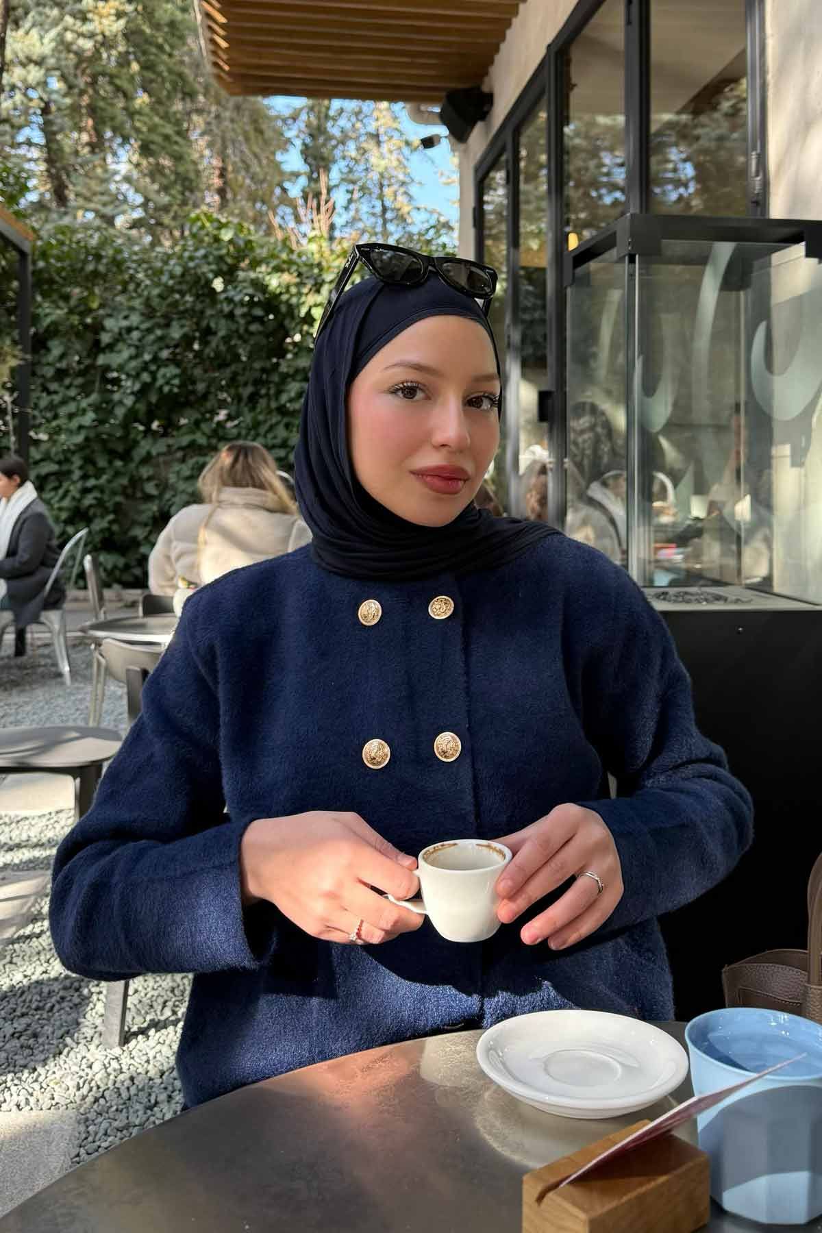 Azra'nın Kombinini Keşfet (1)