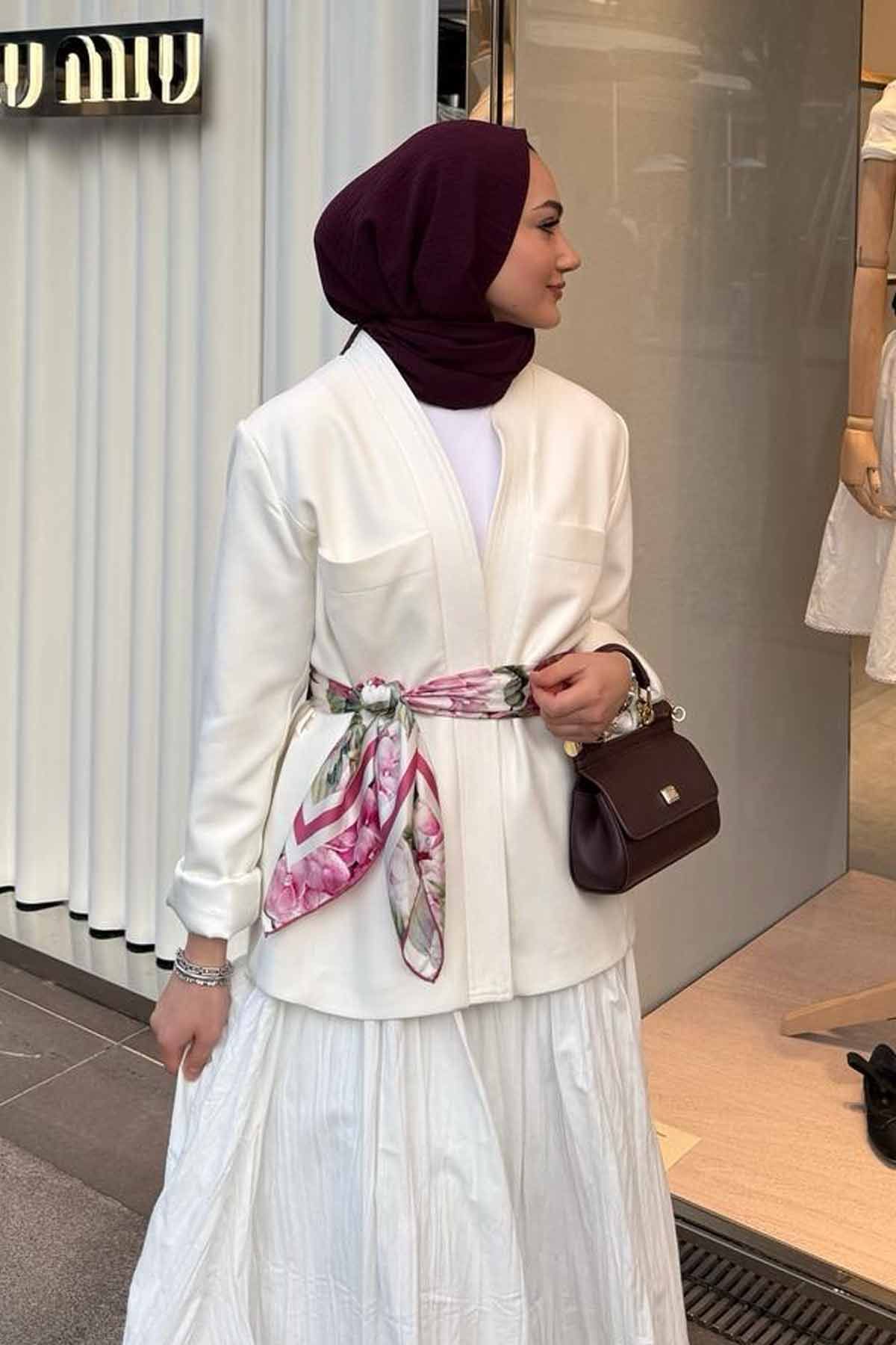 Zeynep'in Kombinini Keşfet (1)