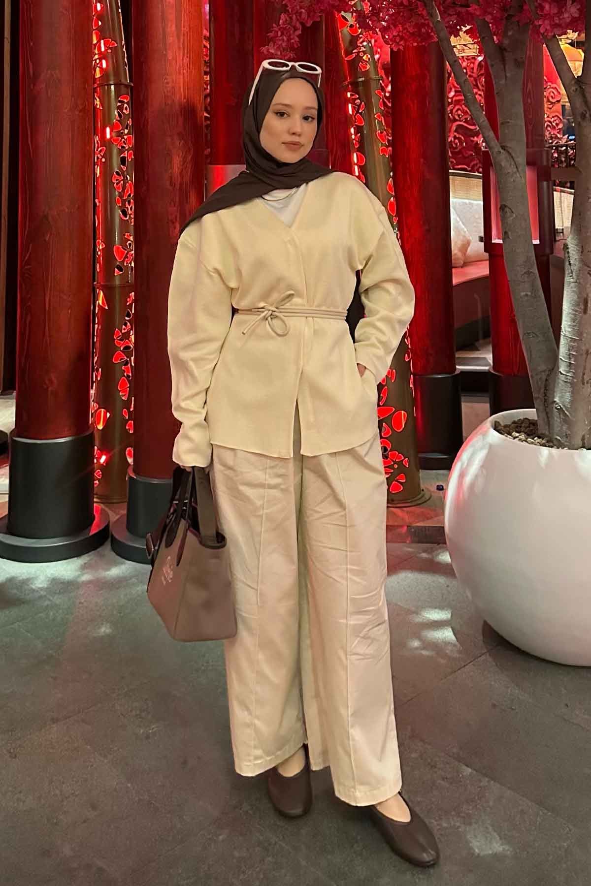 Sena'nın Kombinini Keşfet