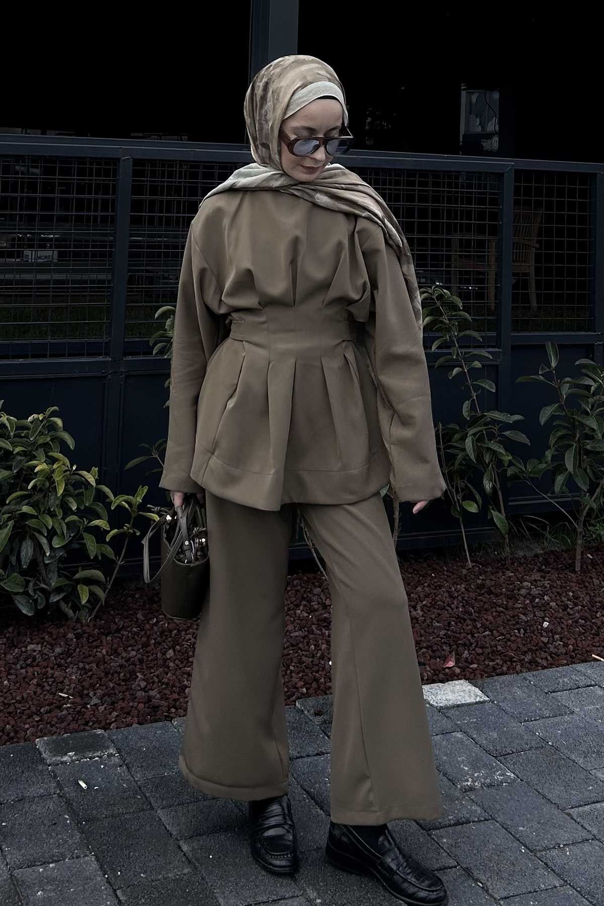 Merve'nin Kombinini Keşfet