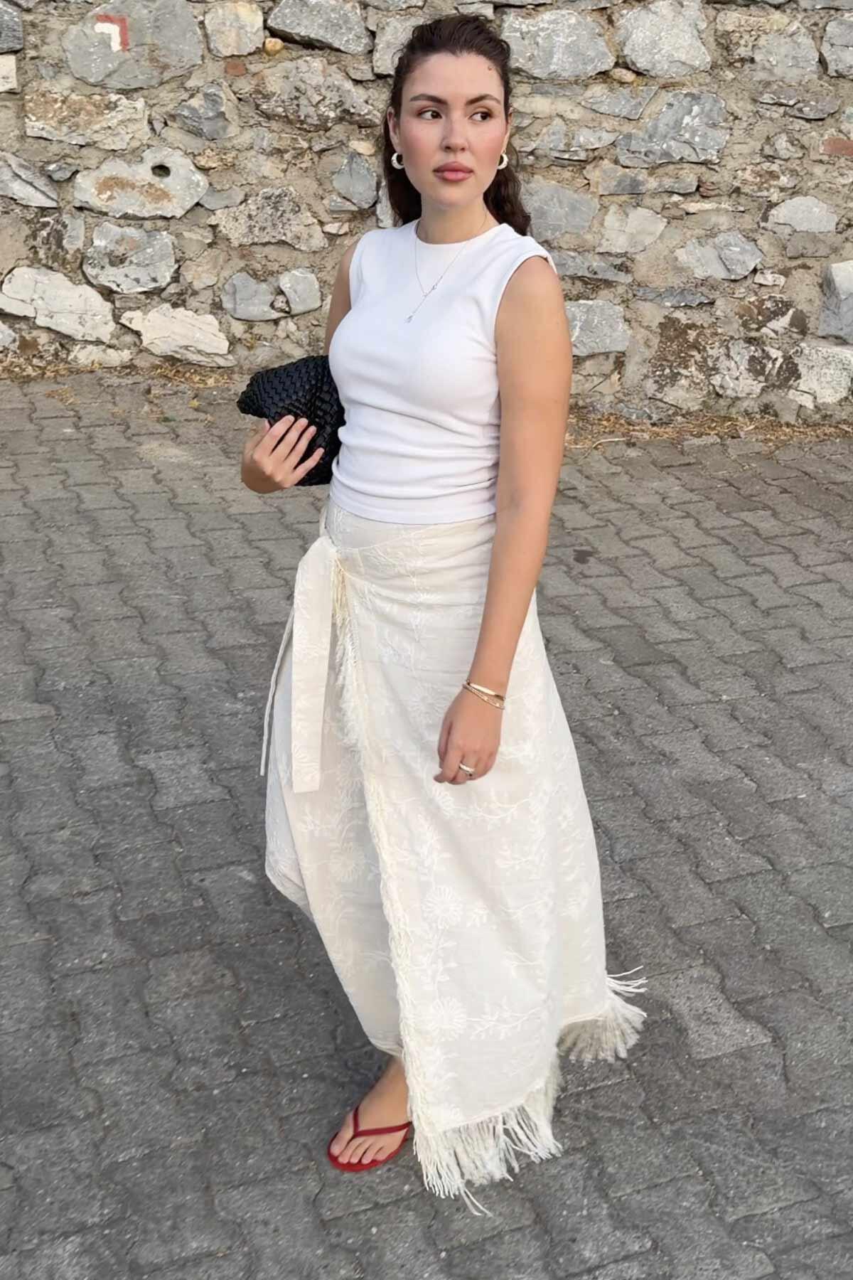 Nuaht'ın Kombinini Keşfet