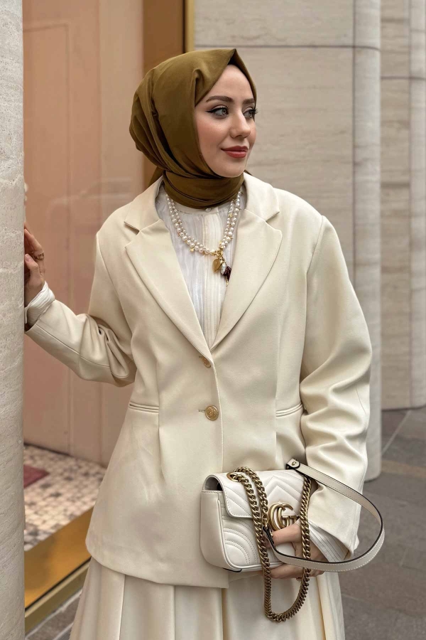 Aybuke'nin Kombinini Keşfet2 - Thumbnail