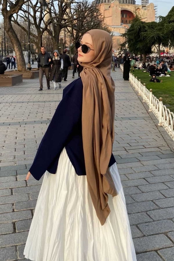 Tuğba'nın Kombinini Keşfet - Thumbnail