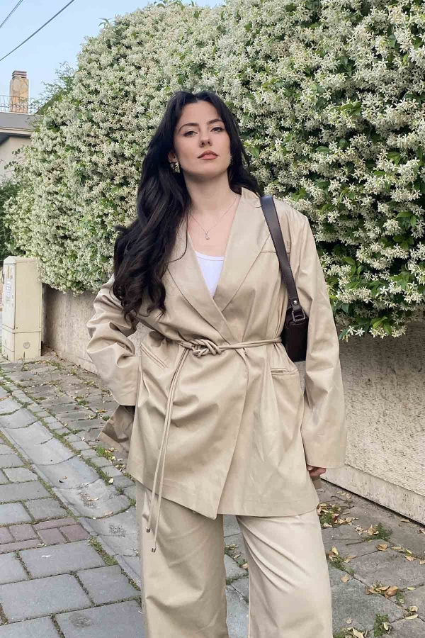 Çağla'nın Kombinini Keşfet - Thumbnail