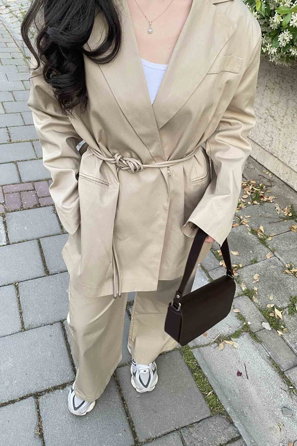 Çağla'nın Kombinini Keşfet - Thumbnail