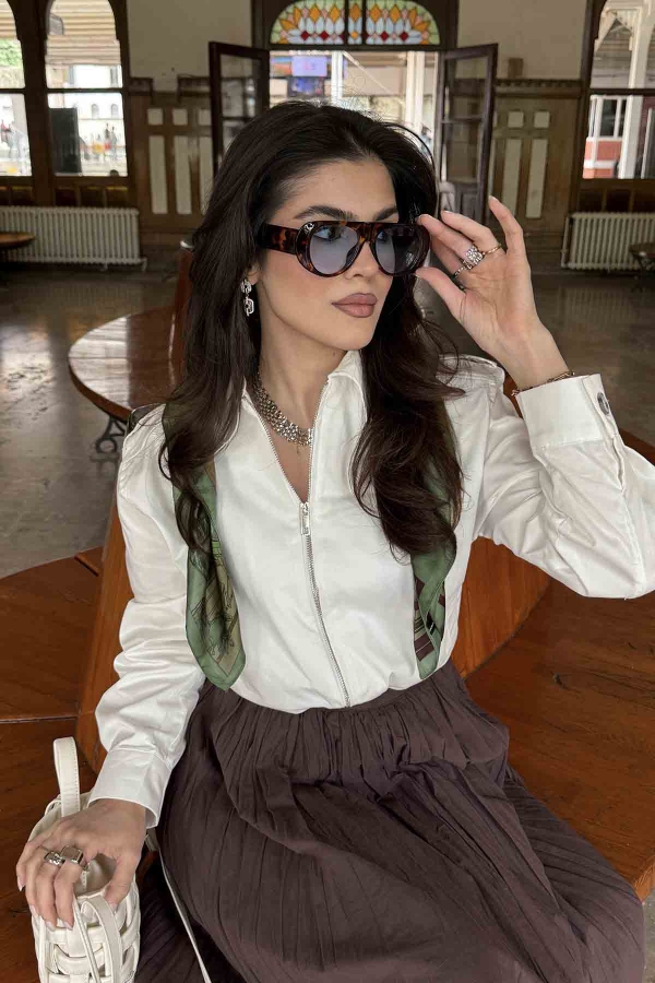 Ece'nin Kombinini Keşfet - Thumbnail