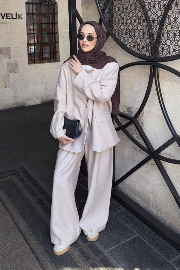 İrem'in Kombinini Keşfet - Thumbnail