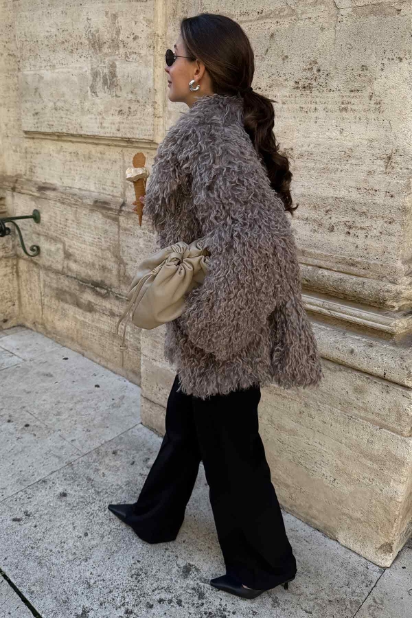 Ksenya'nın Kombinini Keşfet - Thumbnail