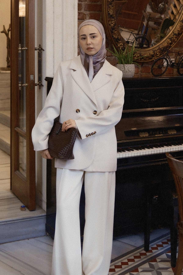 Elif'ın Kombinini Keşfet - Thumbnail