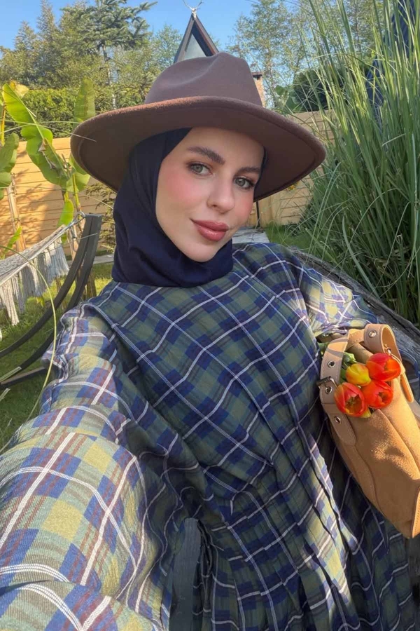 Sümeyra'nın Kombinini Keşfet - Thumbnail