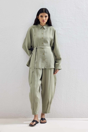 Beli elastik pantolon