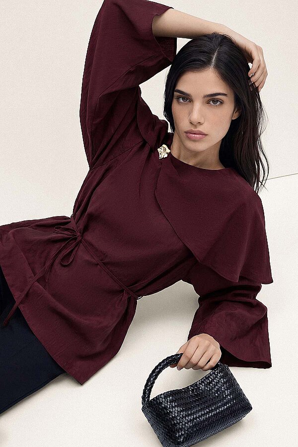 Broşlu Pelerin Bordo Bluz · 3