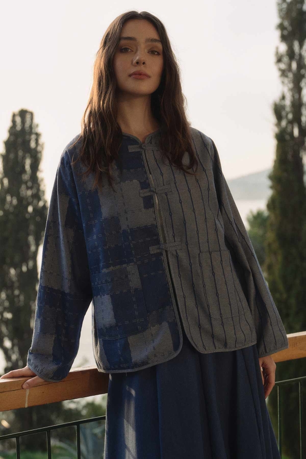 Desenli Denim Dokulu Mavi Ceket · 2