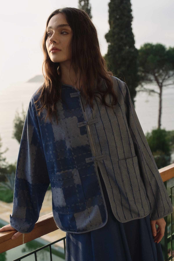 Desenli Denim Dokulu Mavi Ceket · 3