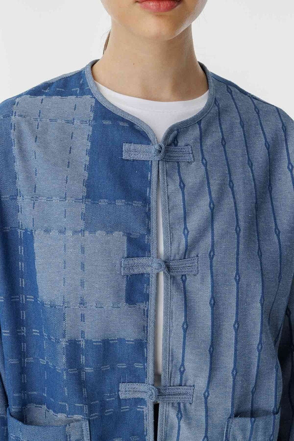 Desenli Denim Dokulu Mavi Ceket · 8
