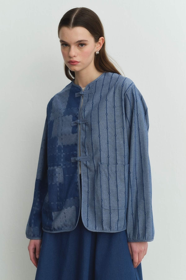 Desenli Denim Dokulu Mavi Ceket · 5