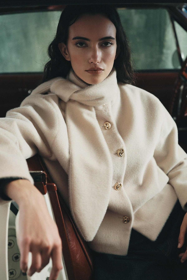 Hooopstore - Fular Bağlama Detaylı Kısa Taş Ceket