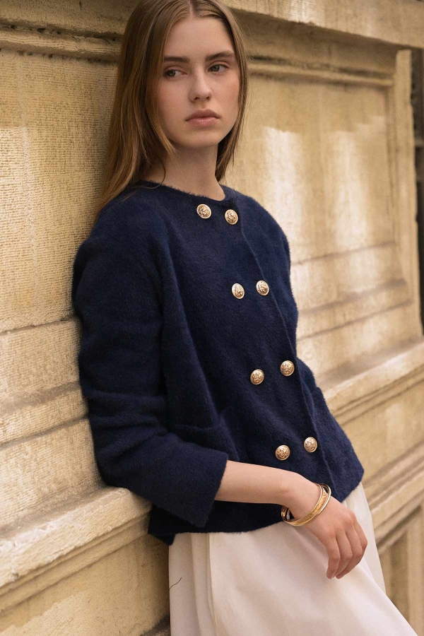 Hooopstore - Gold Düğme Detaylı Tüylü Lacivert Hırka