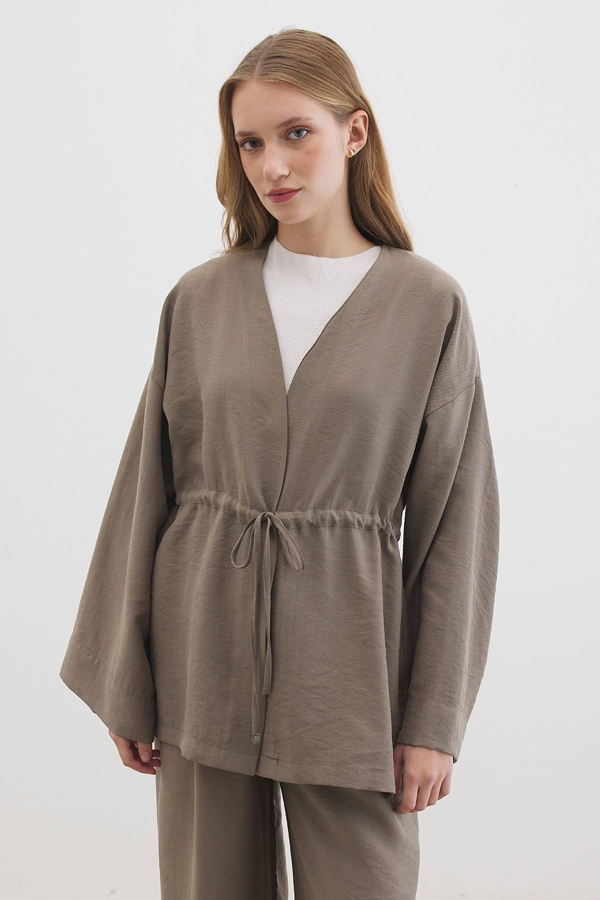 Önden Bağlama Detaylı Vizon Kimono Pantolon Takım · 3