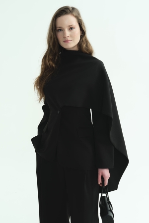 Pelerin Detaylı Siyah Blazer Ceket (1)
