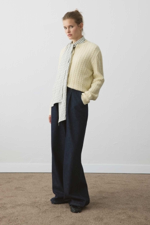 Beli elastik pantolon