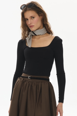 Beli elastik pantolon