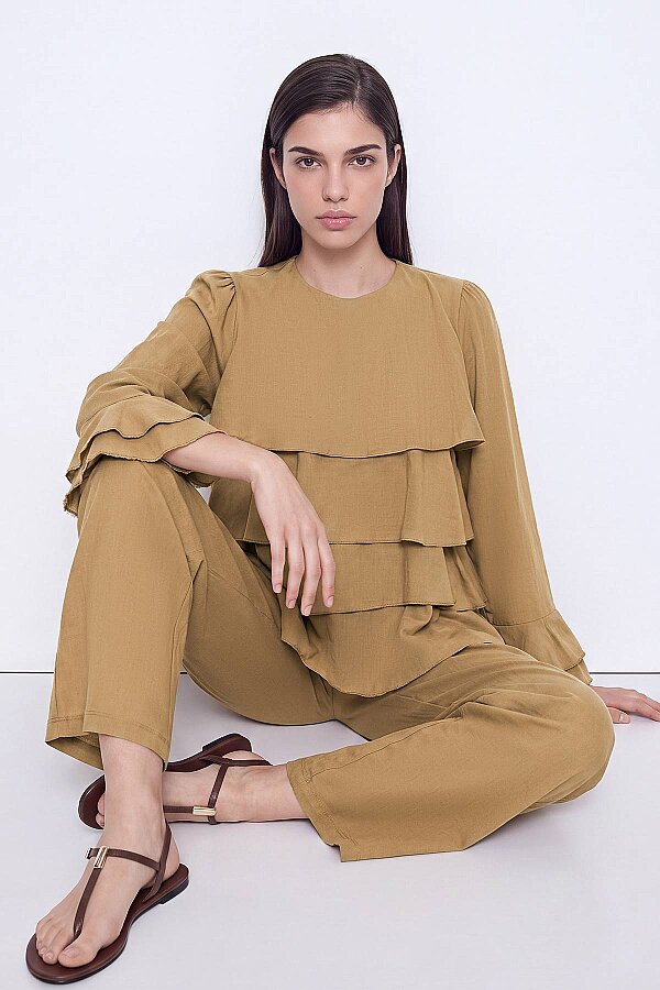 Volanlı Camel Bluz Pantolon Takım · 4